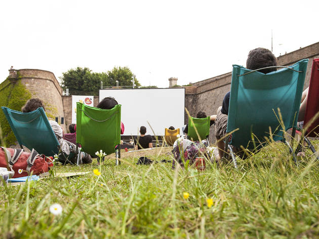 Cinema a la fresca a la Sala Montjuïc Cinema a la fresca a la Sala Montjuïc