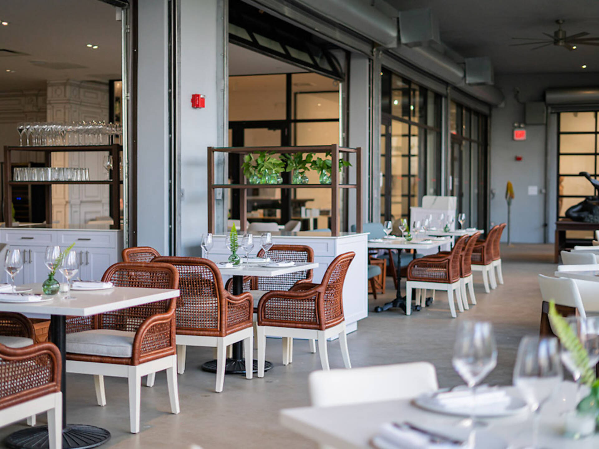25 Romantic Restaurants in Miami That Are Perfect For Date Night