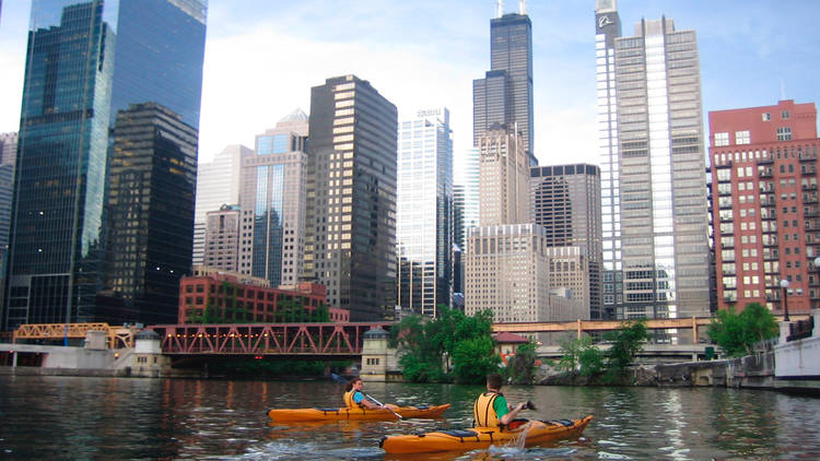 Kayak down the Chicago River