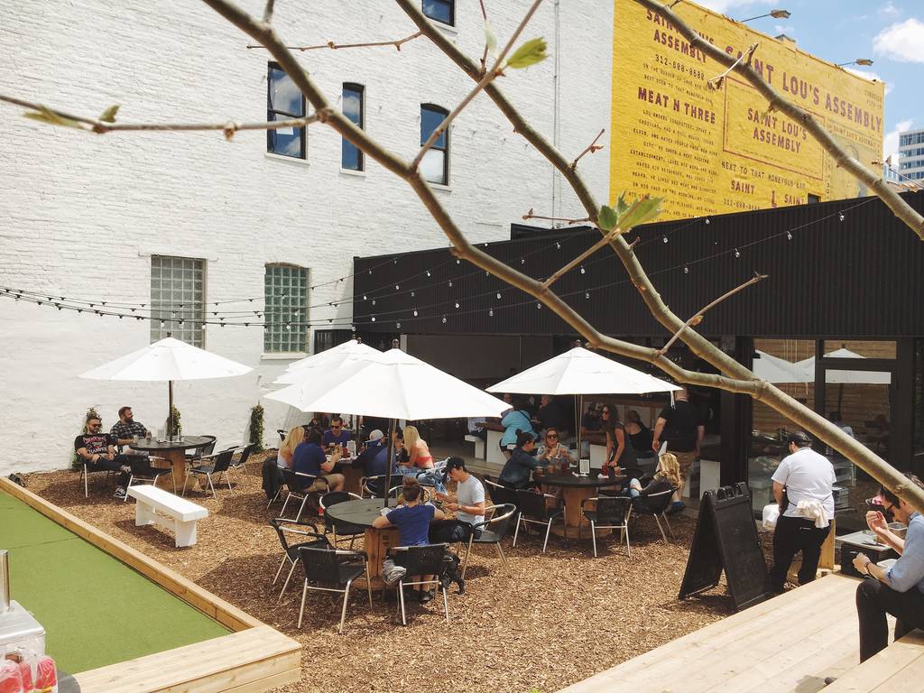 34 dogfriendly patios, restaurants and breweries in Chicago