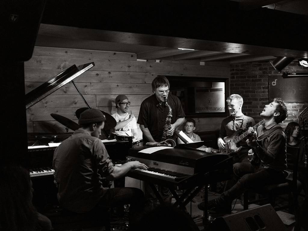 The Best Jazz Bars in Montreal Where the Live Music is Hot