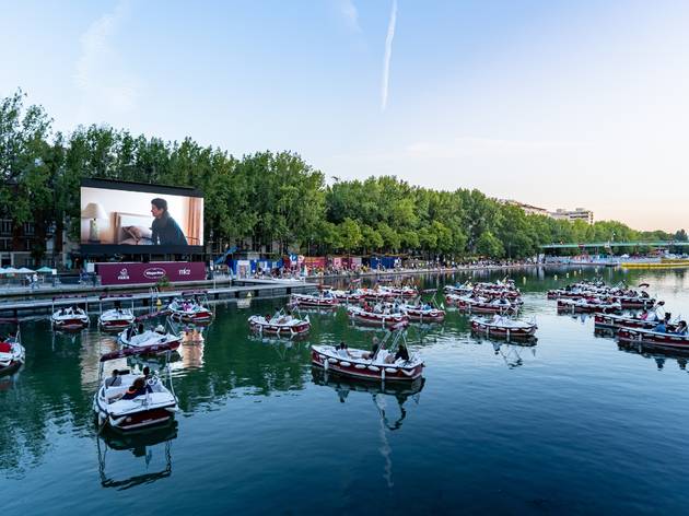 Floating cinema in Paris Floating cinema in Paris