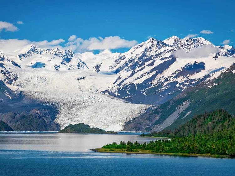 Snowcapped mountains above Glacier Bay National Park