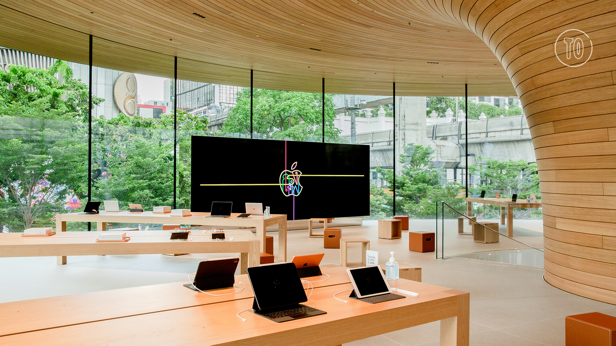 Apple Store Central World