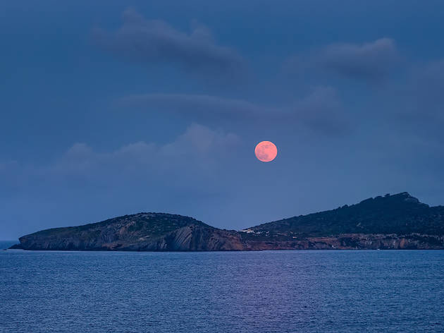 Full moon over the sea Full moon over the sea