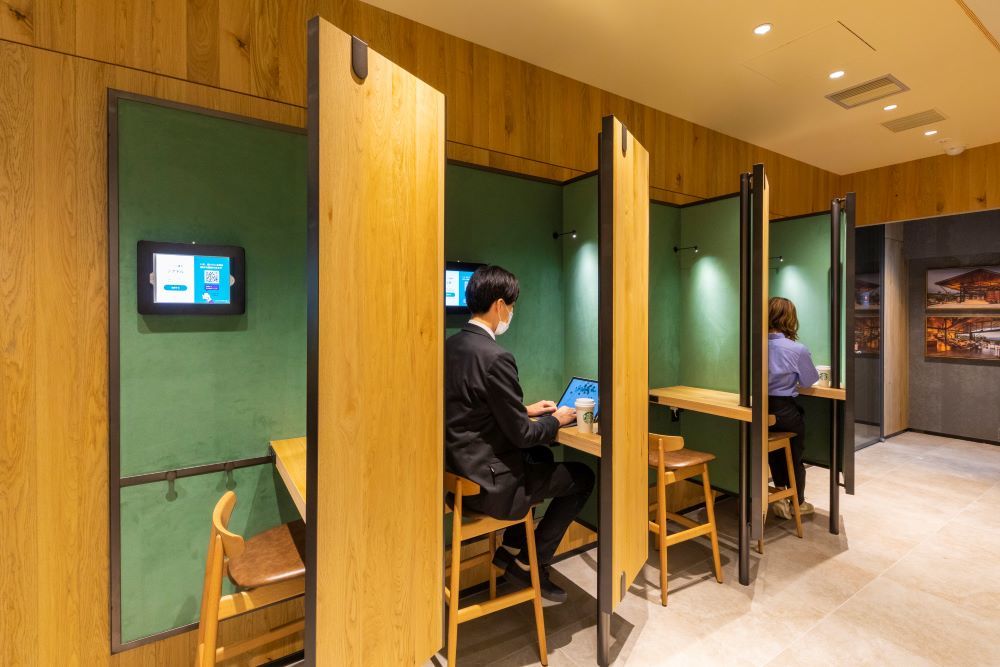 This New Starbucks In Ginza Operates Like A Coworking Space