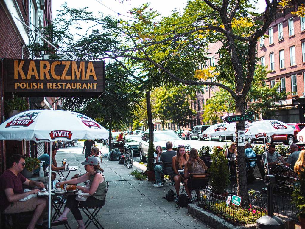 5 great outdoor dining spots in Greenpoint
