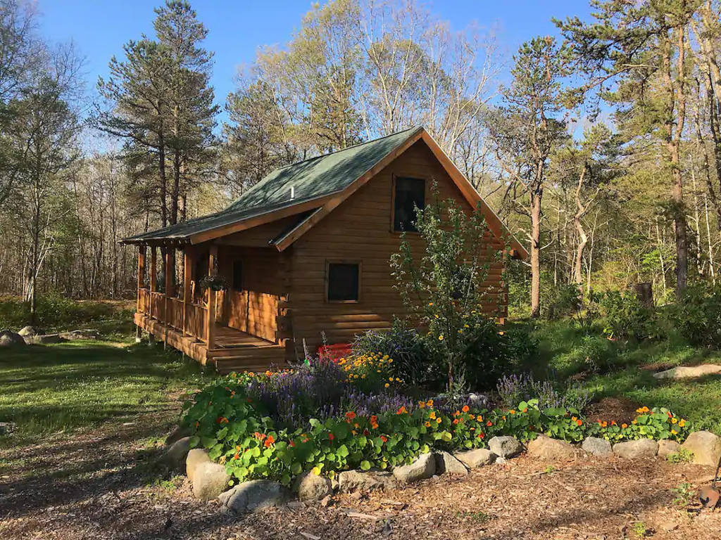 17 Best Airbnb Cabins near Boston for 2024