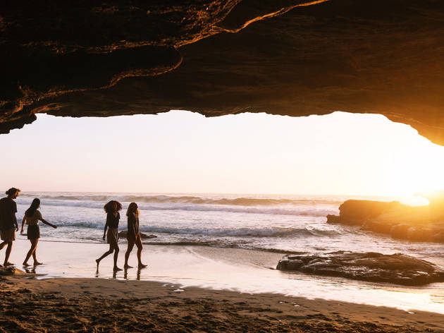 Caves Beach, Lake Macquarie Caves Beach, Lake Macquarie at sunset