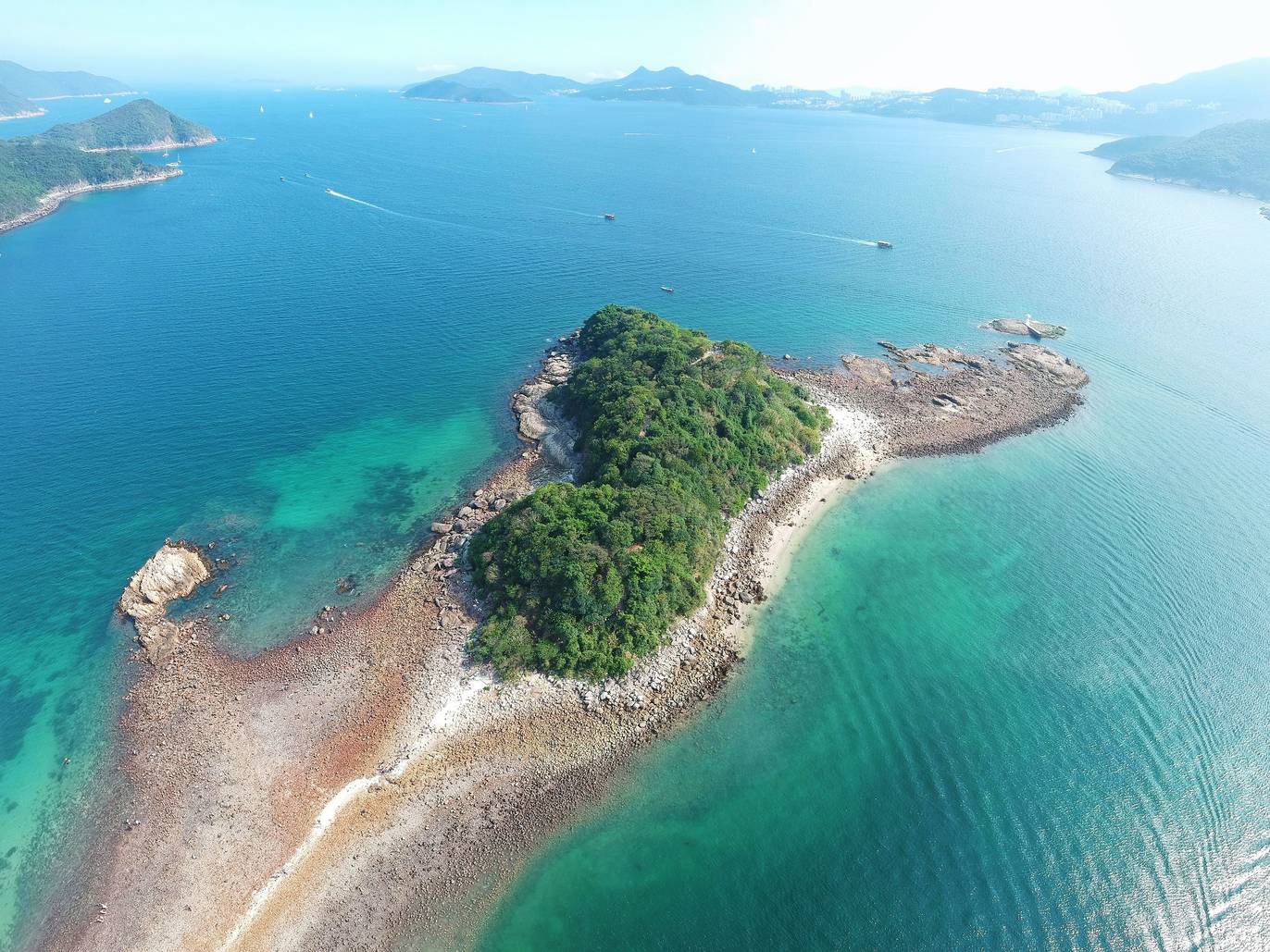 10 Secret Islands to Explore in Hong Kong