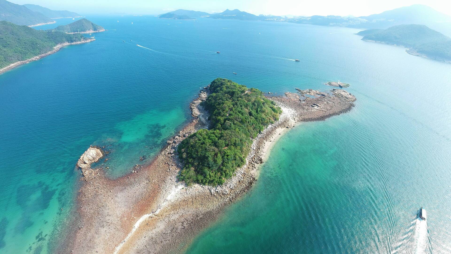 10 Secret Islands to Explore in Hong Kong