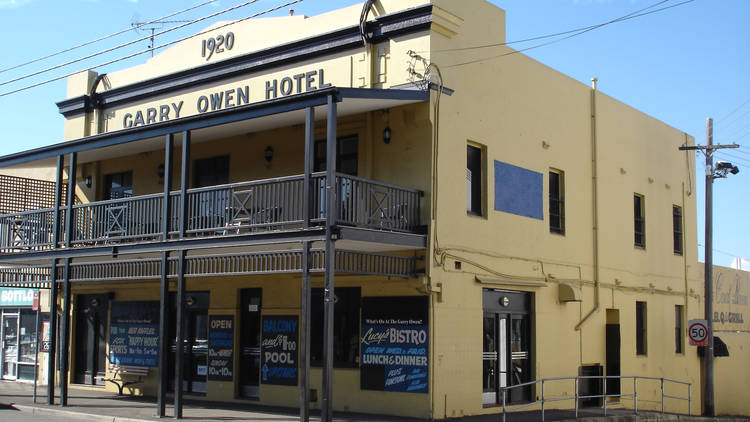 Garry Owen Hotel