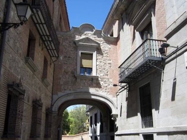 Corredor voladizo de Cisneros