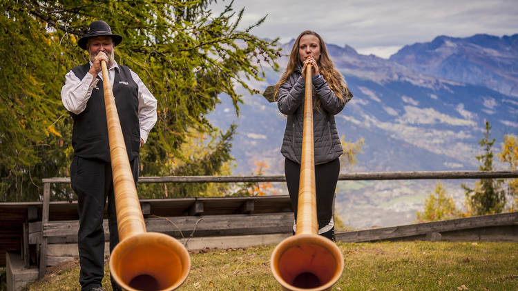 Learn the alphorn and appreciate nature in Nendaz