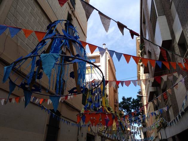 Festa Major de Gàcia 2020. Guarniment del carrer La Perla Festa Major de Gàcia 2020. Guarniment del carrer La Perla
