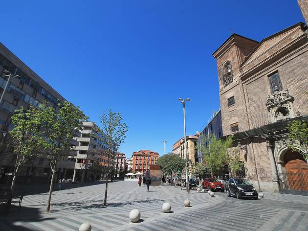 Plaza de la Luna Plaza de la Luna