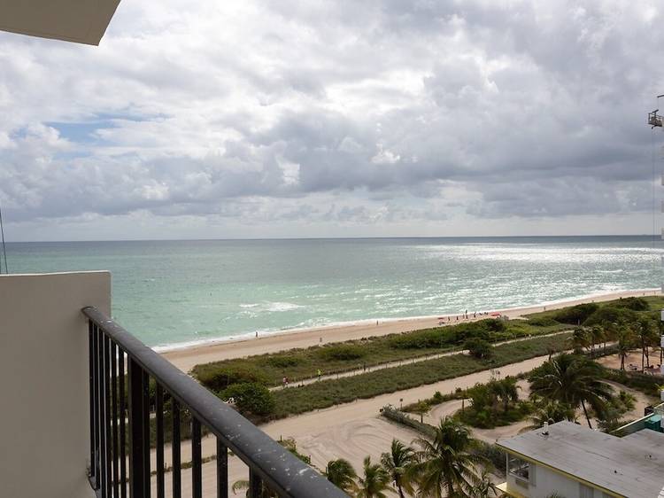 The relaxed abode in Surfside