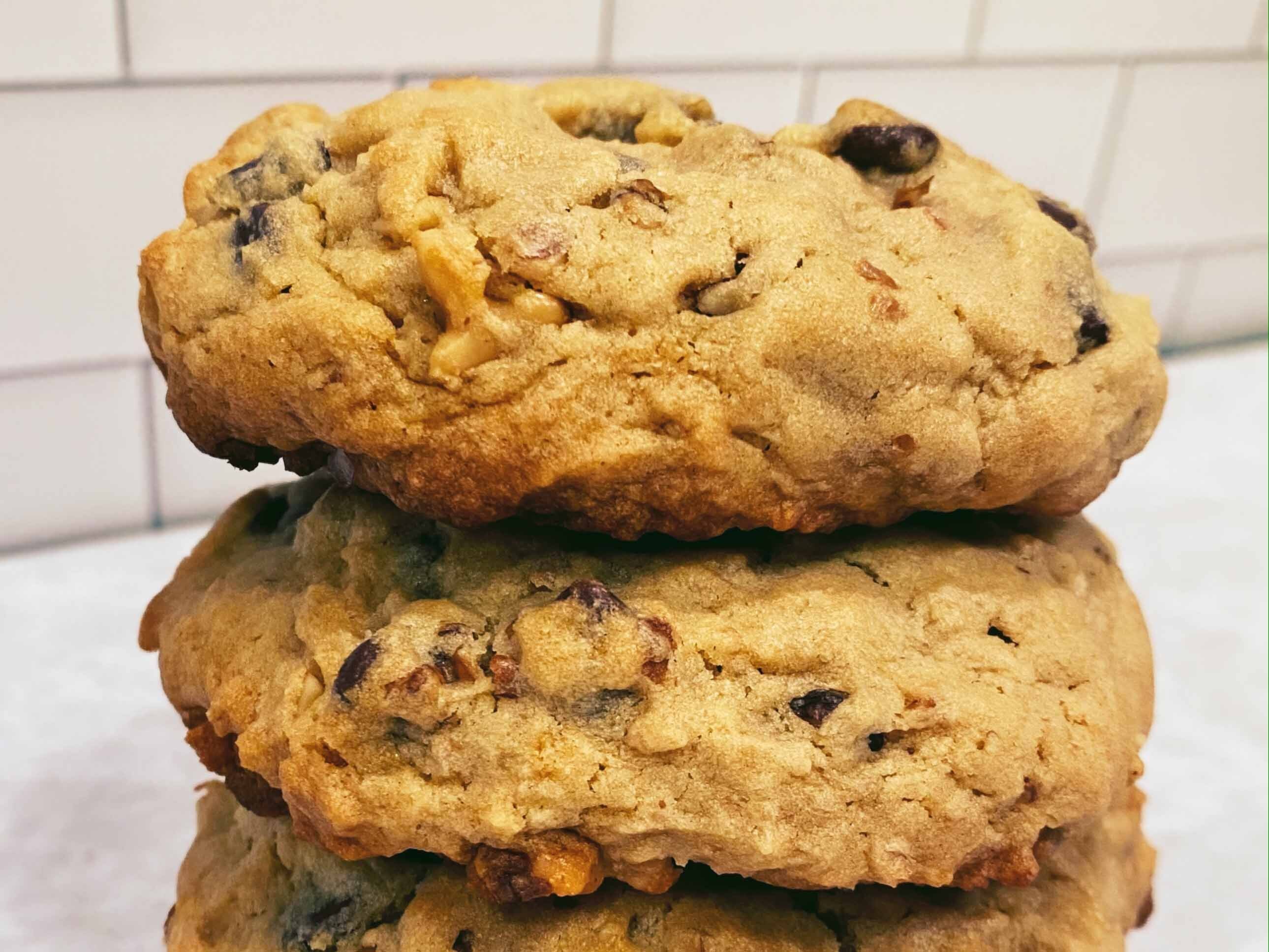 what-s-so-special-about-nyc-s-levain-bakery-cookies