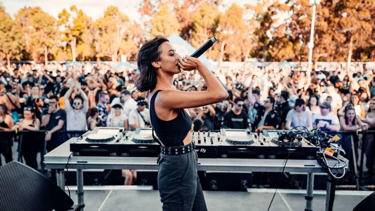 DJ Jesabel