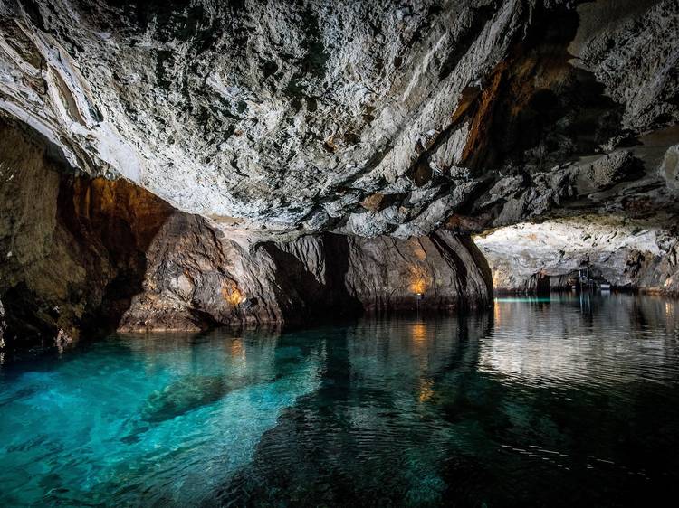 The underground lake of St. Leonard