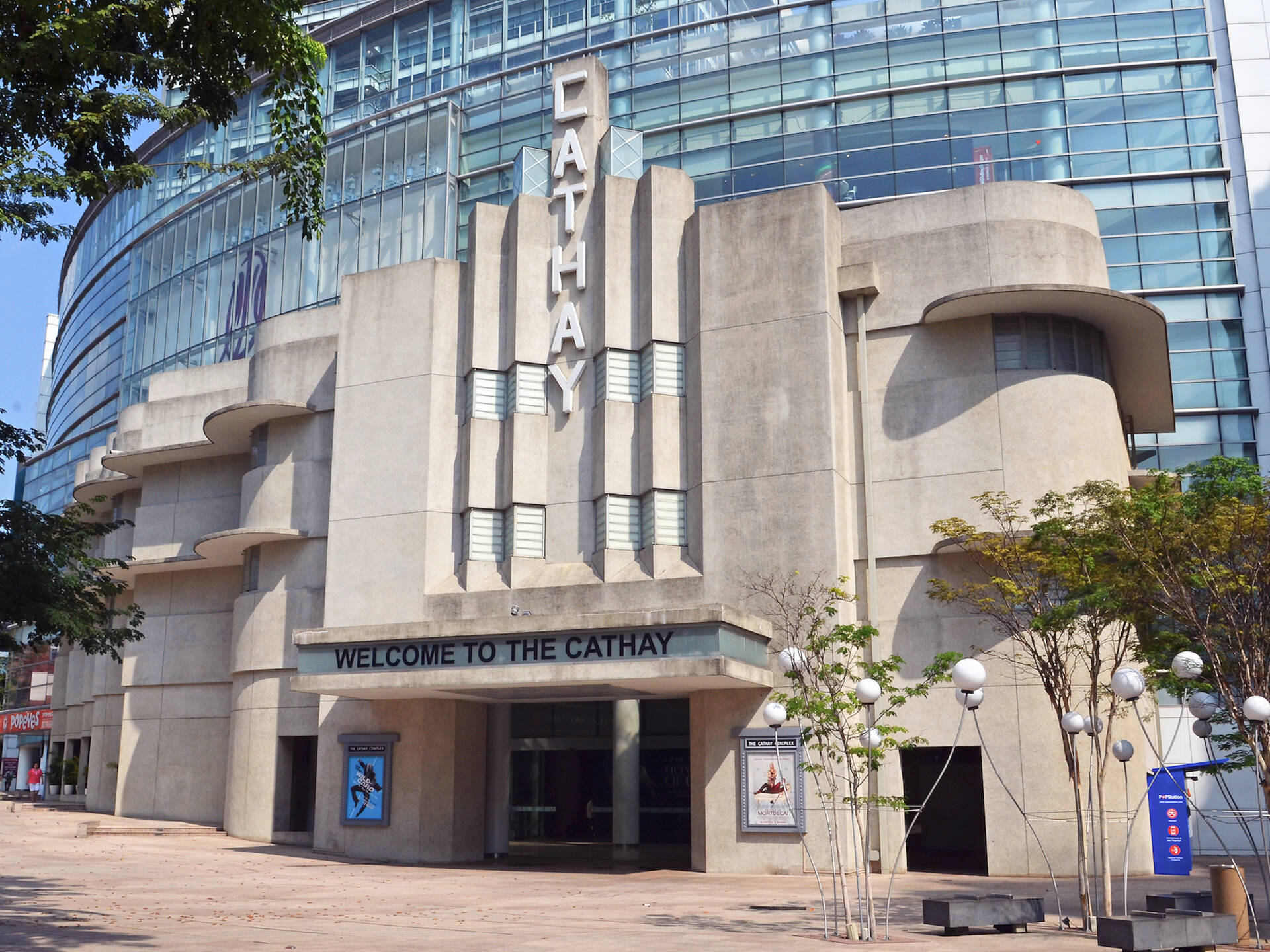 9 Beautiful Art Deco Buildings in Singapore