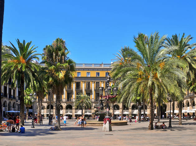 Plaça Reial (English) Plaça Reial