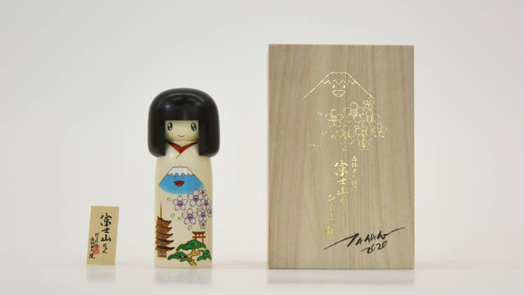 卯三郎こけし『富士山ちゃん』 ©Takashi Murakami/ Kaikai Kiki Co., Ltd. All Rights Reserved.