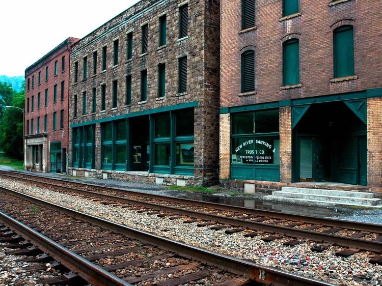 16 Creepy Ghost Towns in America You Can Still Visit