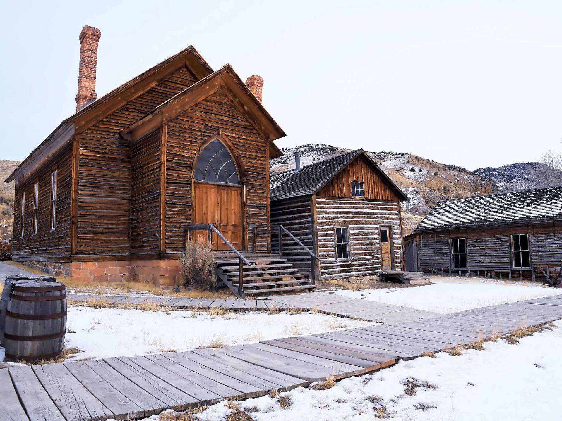 16 Creepy Ghost Towns In America You Can Still Visit