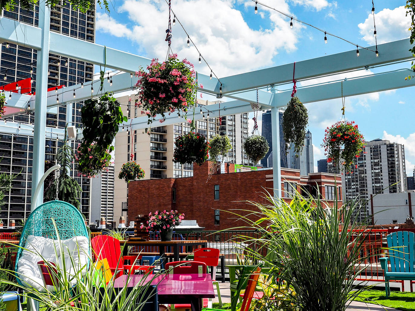 25 Best Rooftop Bars in Chicago That Are Open Now