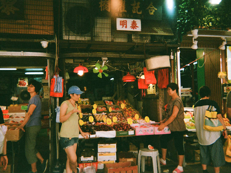 Best places to shoot street photography in Hong Kong