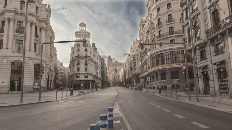 Madrid vacío Gran Vía confinamiento Covid 19