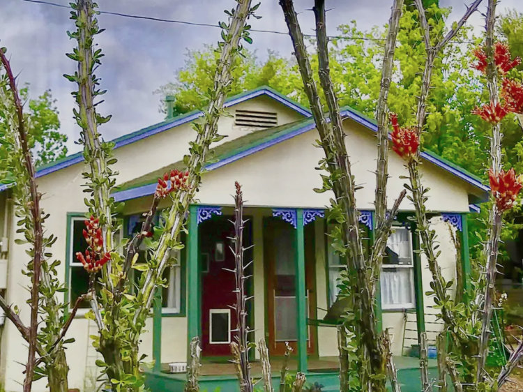 The mysterious gingerbread house in Bisbee, AZ