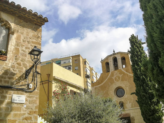 Parròquia de Santa Eulàlia, al carrer de Pere d'Artés, Nou Barris. Parròquia de Santa Eulàlia, al carrer de Pere d'Artés, Nou Barris.