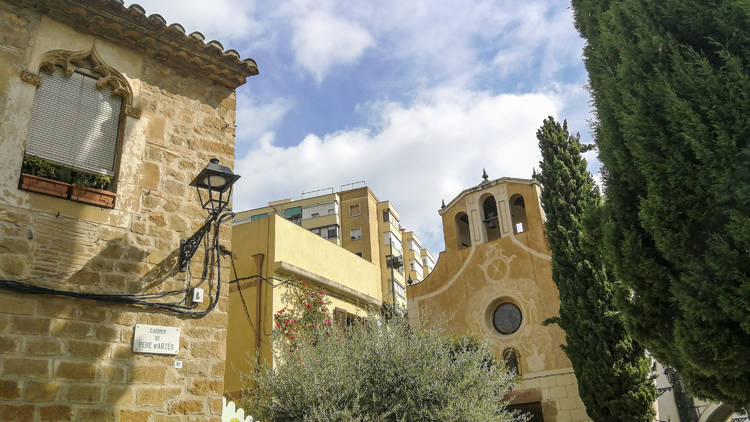 Parroquia de Santa Eulàlia de Vilapicina, Ca n'Artés i el Centre Cívic Can Basté