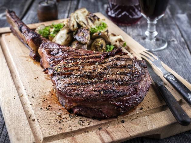 Montreal's newest brunch restaurant has a $360 tomahawk steak platter with edible gold Montreal's newest brunch restaurant has a $360 tomahawk steak platter with edible gold