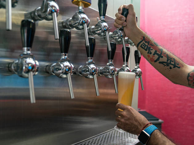 Barely and wine Cerveza de barril en Barely and wine, Narvarte