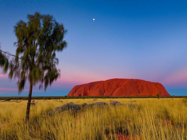 Uluru, by Andrew Barnes Uluru, by Andrew Barnes