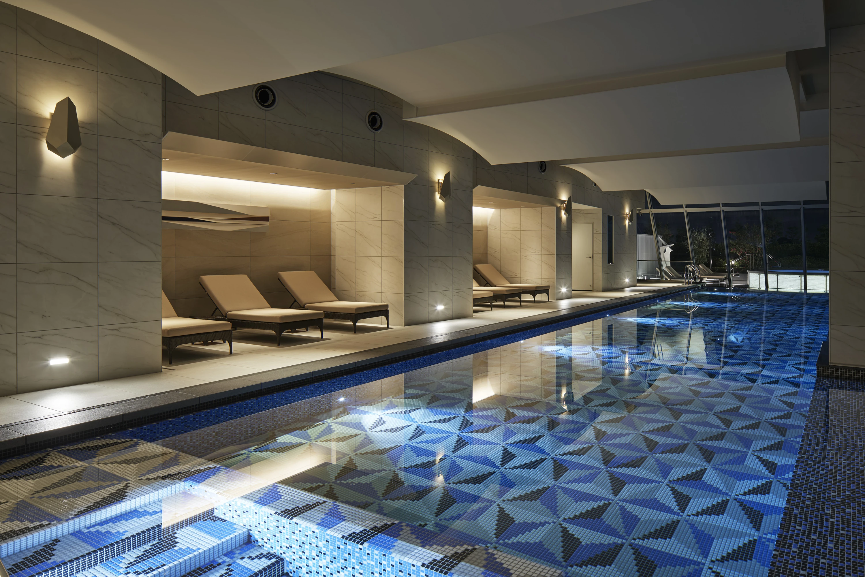 インドアプール