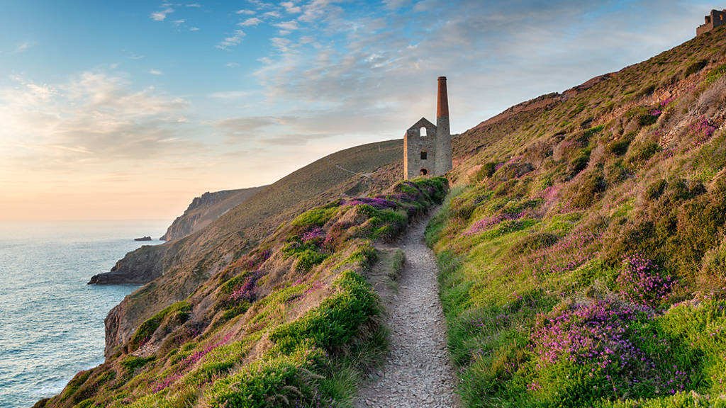 13 Best Hikes in the UK For Beginners, Adventurous Walkers And Everyone ...