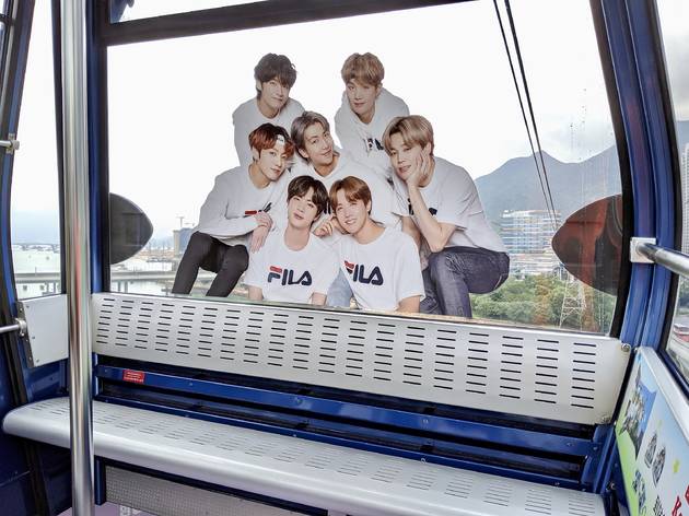 Ngong Ping 360/Fila bts Ngong Ping 360/Fila bts cable car