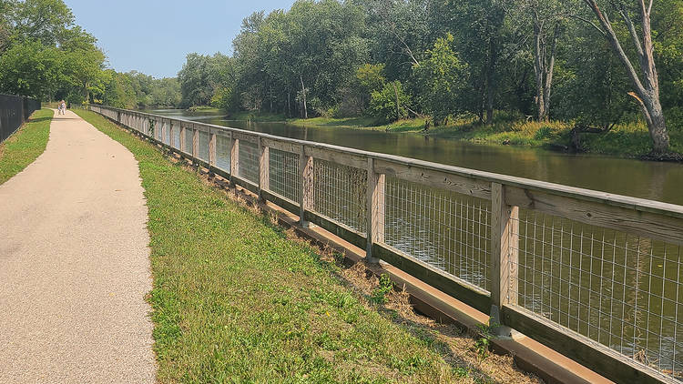 Des Plaines River Trail