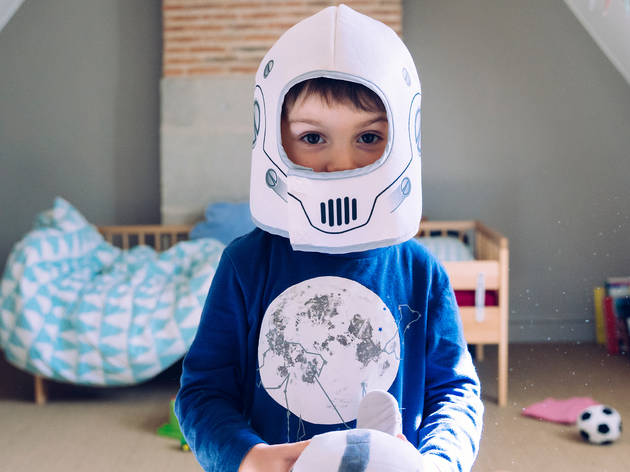 Mini astronautas. Taller para niños Mini astronautas. Taller para niños