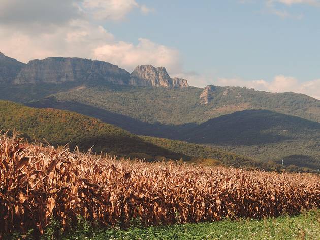Cornella de Terri, ruta per Catalunya, tardor 2020