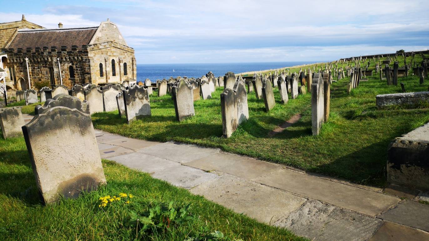 6 Eerily Beautiful Graveyards to Visit in the UK