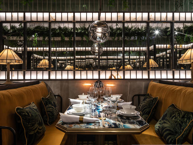 Mott 32 Mott 32 Orangery room