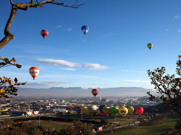 Vol en globus a la Plana de Vic, Osona