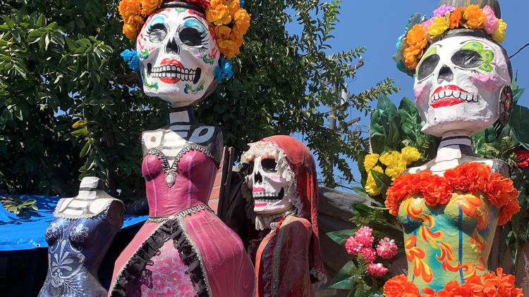 La Catrina sculptures by artist Ricardo Soltero