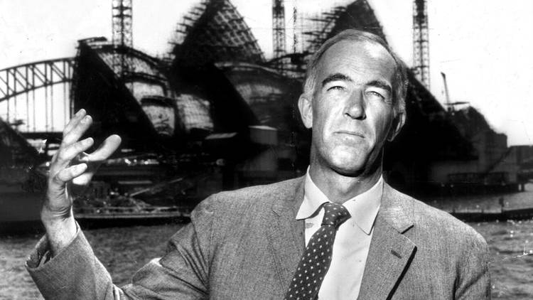 Jørn Utzon, architect of the Sydney Opera House, in front of it being constructed