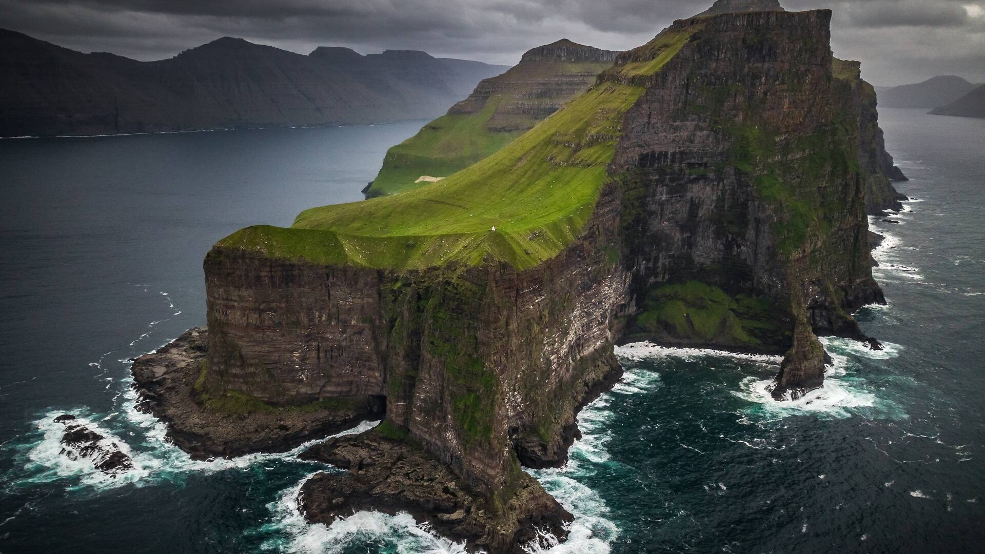 Amazing Photos of the Faroe Islands’ Stunning Landscapes From Above